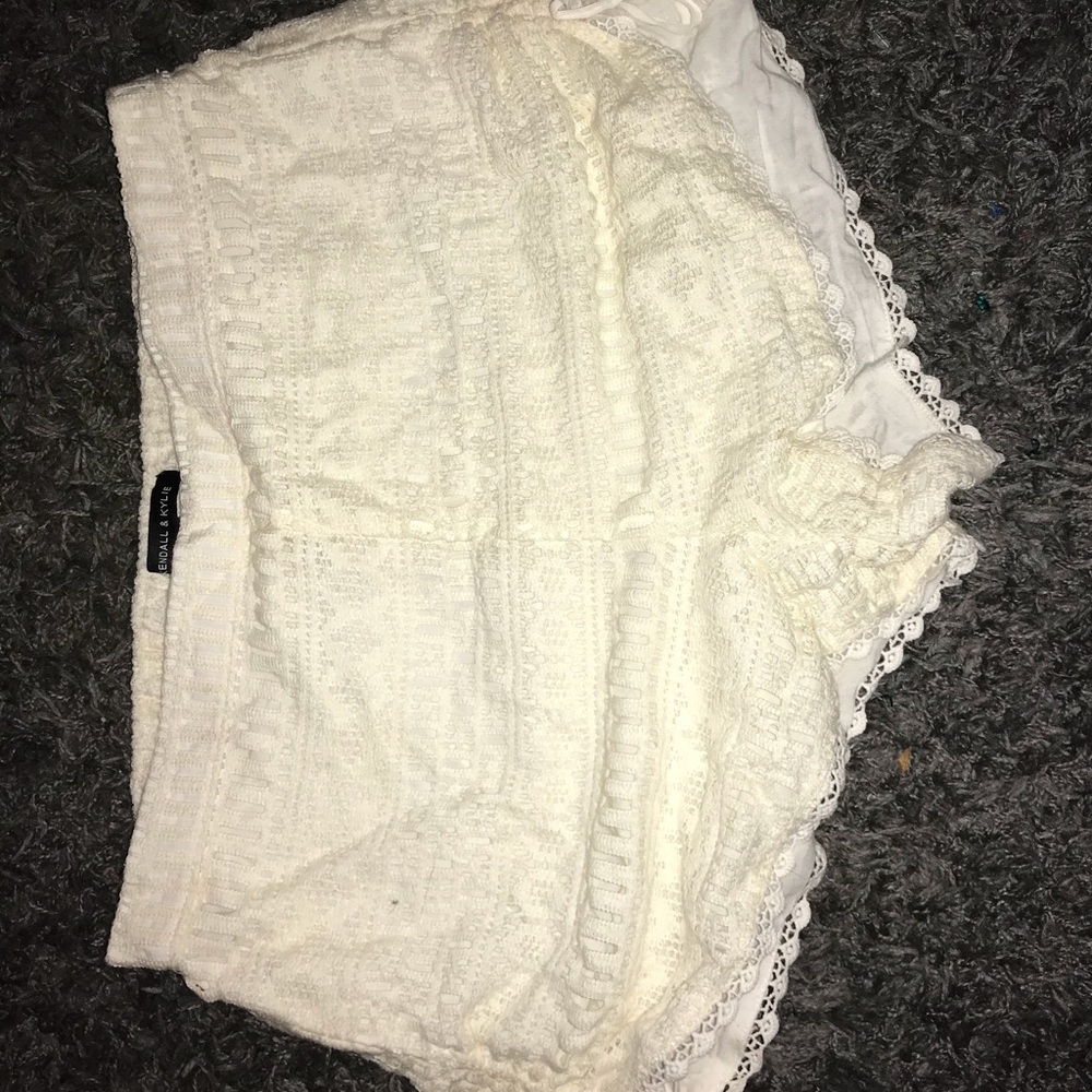 cute white lace shorts from pacsun